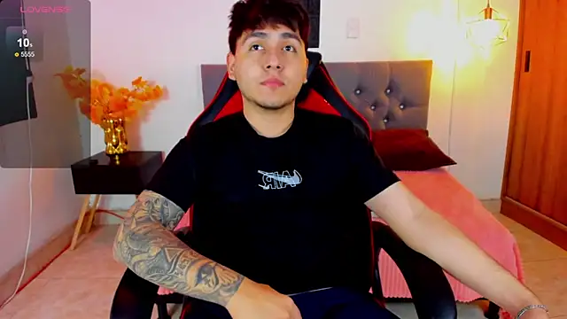 Snapshot of Nicolas_James_Sc chatting on 02/21/26, 12:51 Nicolas James Sc online show from 02/21/26, 12:51