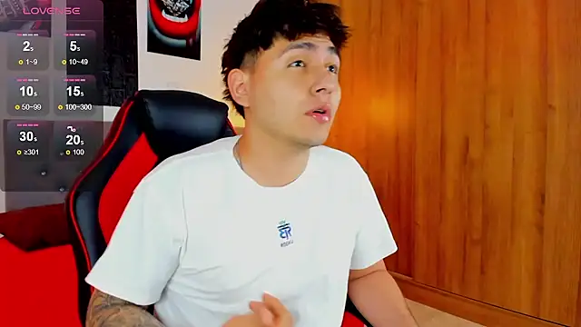 Snapshot of Nicolas_James_Sc chatting on 01/08/26, 01:28 Nicolas James Sc online show from 01/08/26, 01:28