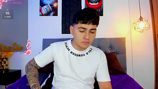 Nicolas James Sc online show from 10/23/25, 01:43