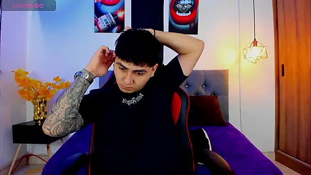 Nicolas James Sc online show from 10/30/25, 01:31