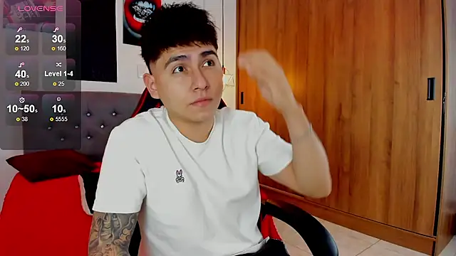 Snapshot of Nicolas_James_Sc chatting on 01/09/26, 02:02 Nicolas James Sc online show from 01/09/26, 02:02