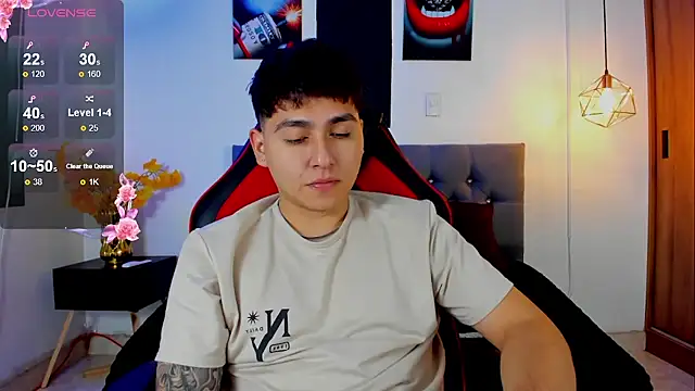 Nicolas James Sc online show from 11/18/25, 03:04