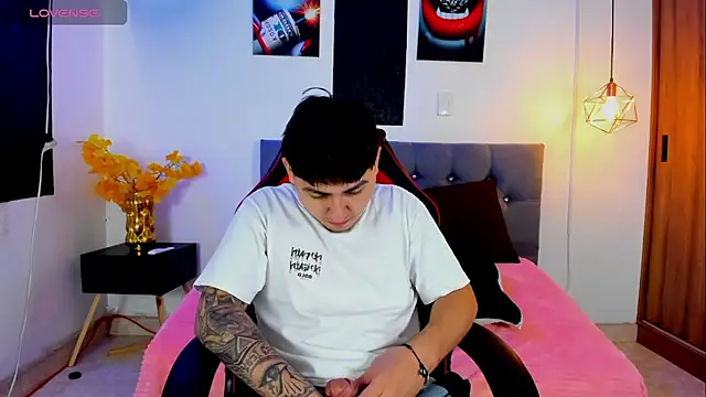 Nicolas James Sc online show from 11/25/25, 02:28