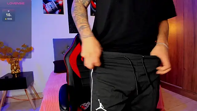 Snapshot of Nicolas_James_Sc chatting on 02/28/26, 01:22 Nicolas James Sc online show from 02/28/26, 01:22