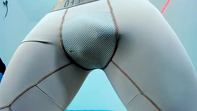 Snapshot of magic_mike_26 chatting on 10/25/25, 01:45 magic mike 26 online show from 10/25/25, 01:45