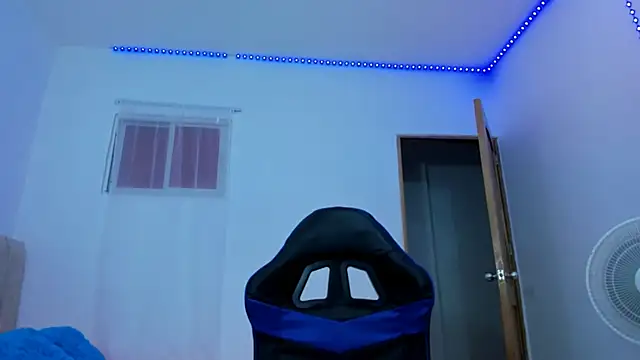 Snapshot of magic_mike_26 chatting on 09/13/25, 09:53 magic mike 26 online show from 09/13/25, 09:53