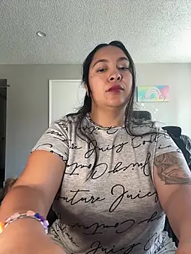 latina curvy22 online show from 04/21/26, 06:58