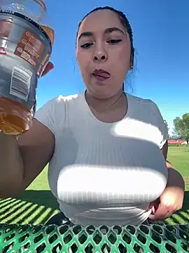 latina curvy22 online show from 02/08/26, 07:55