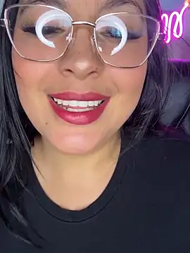 Snapshot of latina_curvy22 chatting on 09/16/25, 06:20 latina curvy22 online show from 09/16/25, 06:20