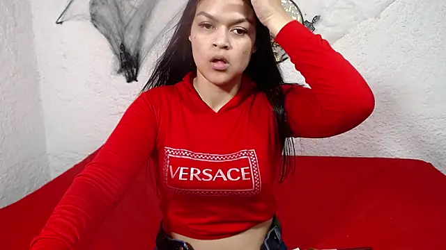 Snapshot of alise_coronado chatting on 10/29/25, 02:49 alise coronado online show from 10/29/25, 02:49