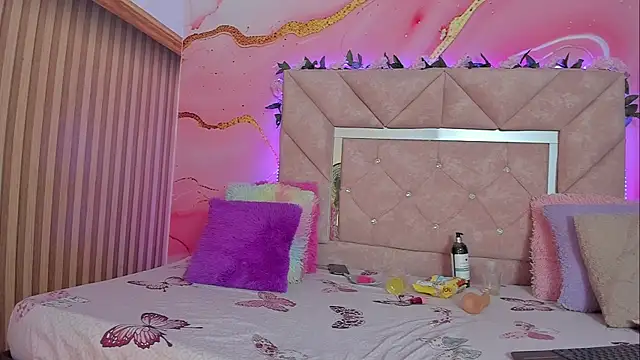 Snapshot of Taylor_oriana_ chatting on 09/16/25, 11:00 Taylor oriana online show from 09/16/25, 11:00