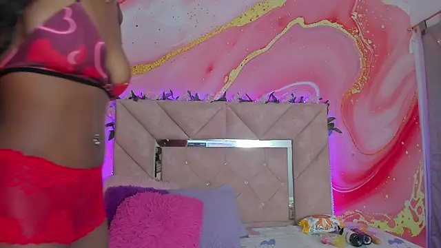 Snapshot of Taylor_oriana_ chatting on 11/15/25, 11:03 Taylor oriana online show from 11/15/25, 11:03