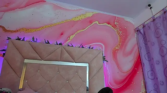 Snapshot of Taylor_oriana_ chatting on 09/30/25, 11:05 Taylor oriana online show from 09/30/25, 11:05