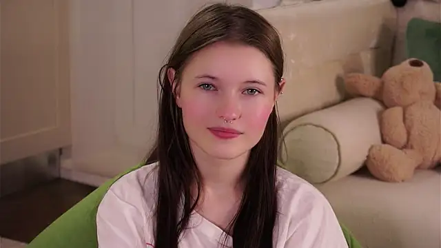 LynHillaire online show from 09/13/25, 11:10