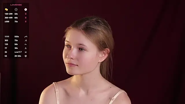 Snapshot of LynHillaire chatting on 06/17/26, 12:37 LynHillaire online show from 06/17/26, 12:37