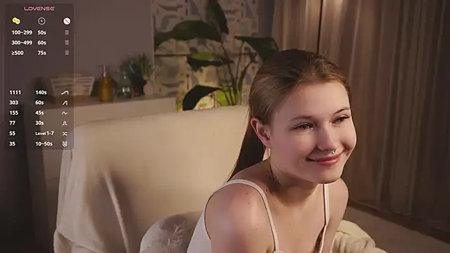 LynHillaire online show from 04/04/26, 12:34