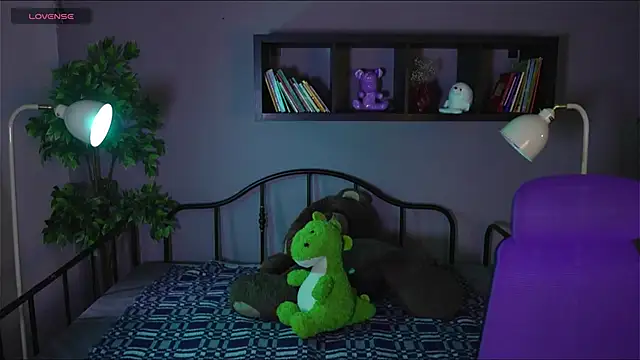 Snapshot of Mystic_blue chatting on 02/23/26, 12:39 Mystic blue online show from 02/23/26, 12:39