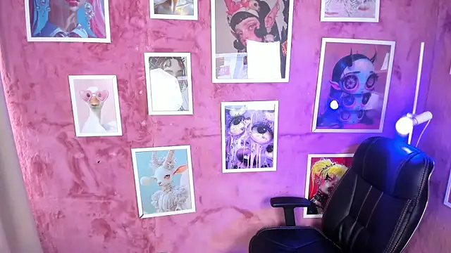 Snapshot of Mystic_blue chatting on 02/13/26, 12:49 Mystic blue online show from 02/13/26, 12:49