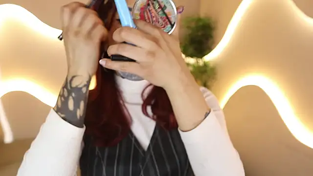 Snapshot of Mystic_blue chatting on 10/22/25, 12:48 Mystic blue online show from 10/22/25, 12:48