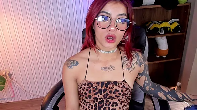 Snapshot of Mystic_blue chatting on 11/29/25, 12:38 Mystic blue online show from 11/29/25, 12:38