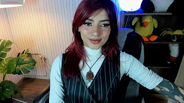 Snapshot of Mystic_blue chatting on 12/01/25, 12:39 Mystic blue online show from 12/01/25, 12:39