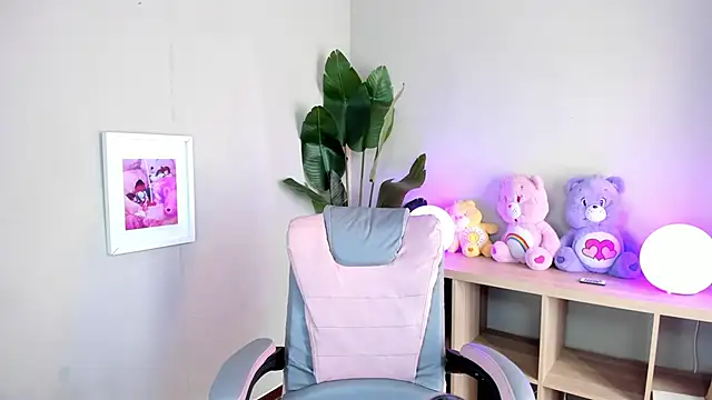 Snapshot of Mystic_blue chatting on 01/19/26, 12:42 Mystic blue online show from 01/19/26, 12:42