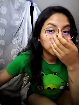 Regina Shine online show from 03/25/26, 03:17