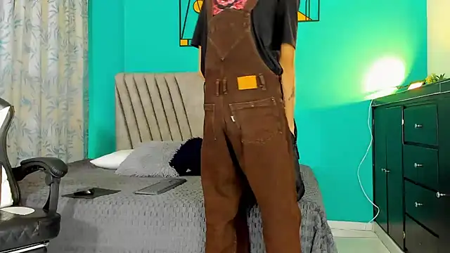 Maikol Ortiz online show from 03/03/26, 01:07