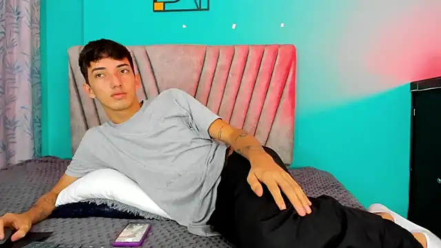 Maikol Ortiz online show from 03/15/26, 12:23