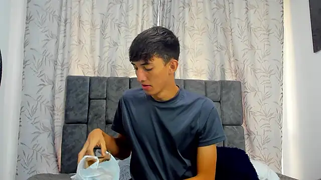 Maikol Ortiz online show from 12/02/25, 12:29