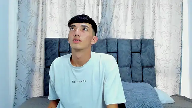 Maikol Ortiz online show from 12/13/25, 08:04