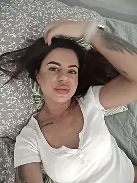 BabyFaceMia online show from 11/18/25, 10:29