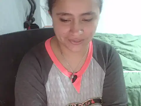 SaraDirty- online show from 10/04/25, 02:46