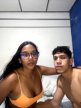 Snapshot of Andres-Andrea1922 chatting on 09/19/25, 08:40 Andres-Andrea1922 online show from 09/19/25, 08:40