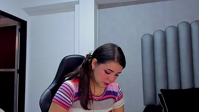 Charlotte-Star online show from 11/26/25, 07:47