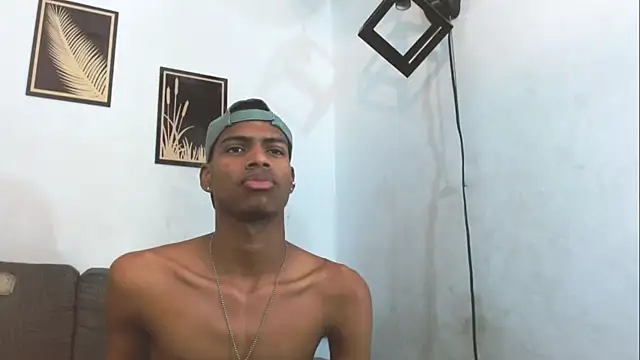 criss zuri online show from 09/19/25, 11:47