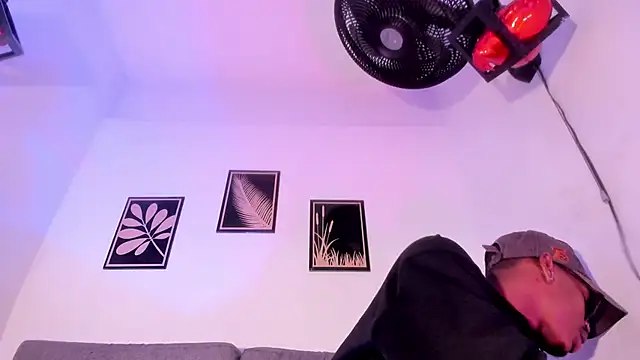 criss zuri online show from 05/07/26, 12:41