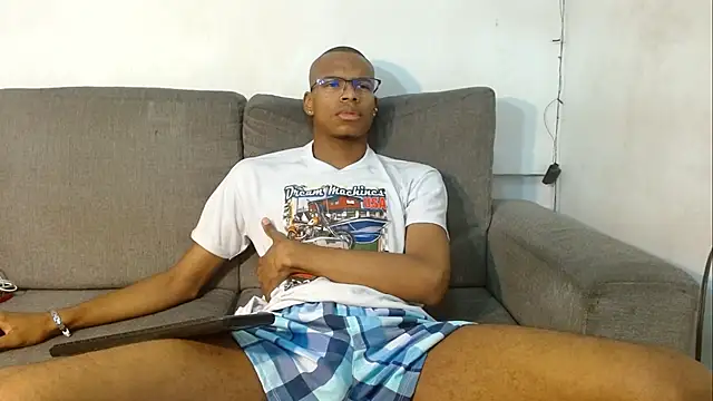 Snapshot of criss_zuri chatting on 10/27/25, 11:55 criss zuri online show from 10/27/25, 11:55