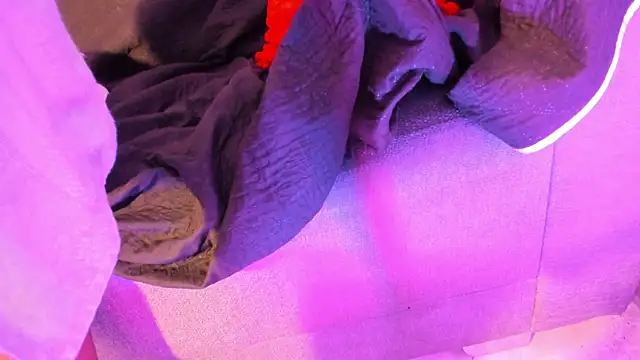 Snapshot of criss_zuri chatting on 02/04/26, 12:33 criss zuri online show from 02/04/26, 12:33