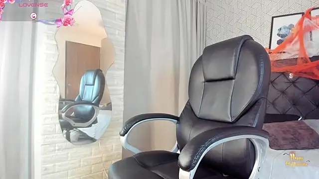 sophie  blare online show from 10/30/25, 07:11