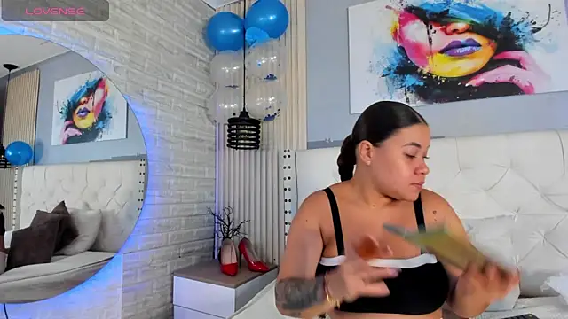 sophie  blare online show from 06/14/26, 01:01