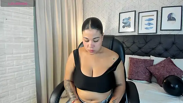 sophie  blare online show from 04/17/26, 07:17