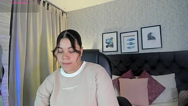 sophie  blare online show from 07/07/26, 06:55