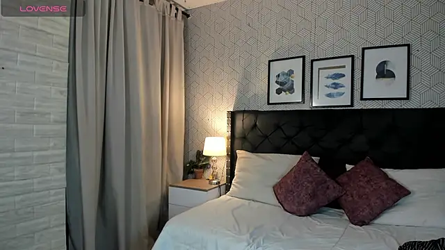 sophie  blare online show from 04/15/26, 07:58