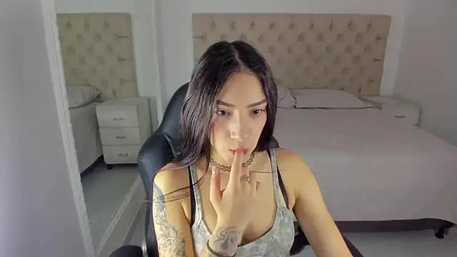 AlliceCopper online show from 10/13/25, 02:51