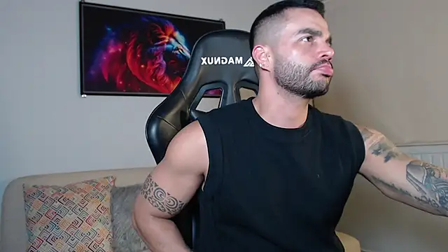 Snapshot of Bruno_De_Lucaa_ chatting on 09/14/25, 02:23 Bruno De Lucaa online show from 09/14/25, 02:23