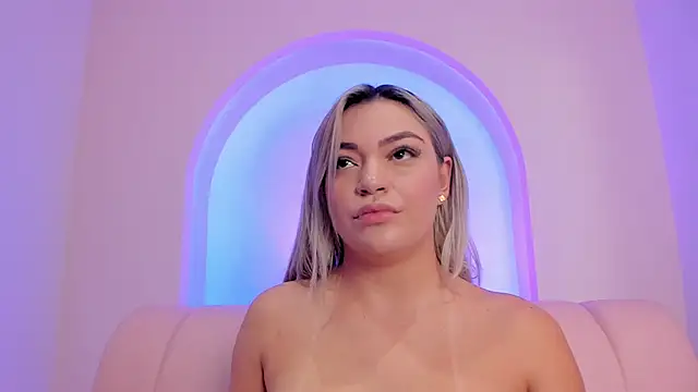 milaowens online show from 03/11/26, 10:20