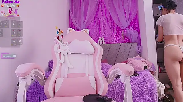 MeganRouss74 online show from 11/14/25, 06:33