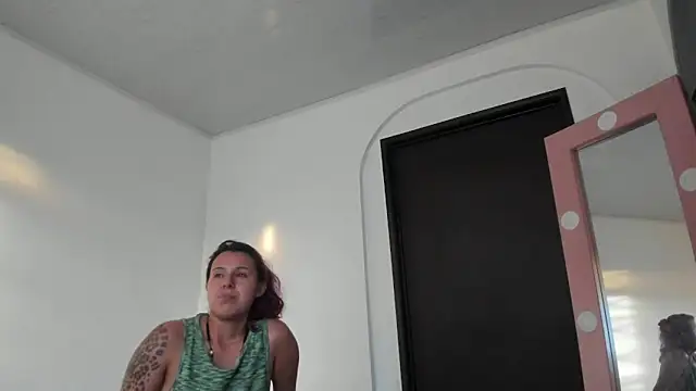 Liceth hottt09 online show from 04/11/26, 10:35