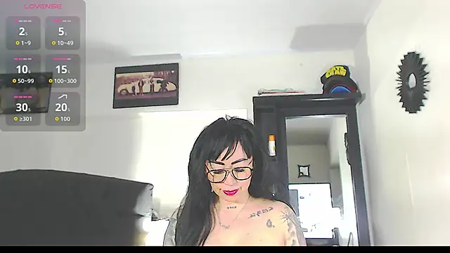 Vicky hotmilf online show from 11/05/25, 11:13